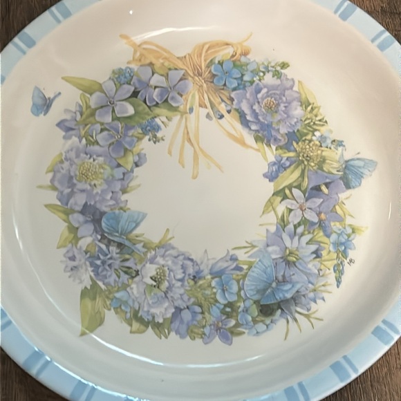 Marjolein Bastin Blue Floral Wreath Pie Plate by Hallmark Nature's Sketchbook - Picture 2 of 6